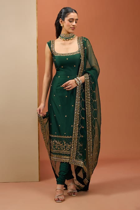 Shop_Esha Koul_Green Organza, Chanderi, Lycra Embroidery, Sequins Square And Thread Kurta Set _Online_at_Aza_Fashions