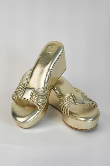 Sana K luxurious Footwear Gold Ribbed Biscuit Strap Heels 