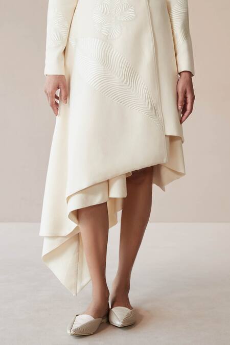 Ampm Ivory Wool Embroidery V-neck Marwa Paan Motif Jacket And Short Skirt Set at Aza Fashions Ampm_Ivory Wool Embroidery V-neck Marwa Paan Motif Jacket And Short Skirt Set _at_Aza_Fashions