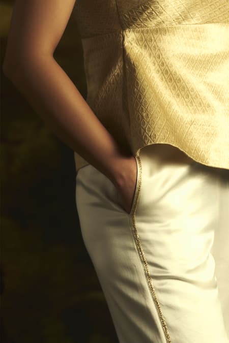 Zwaan Gold Top Brocade Woven Cutdana One Shoulder Neck Hamsa With Pant Online at Aza Fashions Zwaan_Gold Top Brocade Woven Cutdana One Shoulder Neck Hamsa With Pant _Online_at_Aza_Fashions