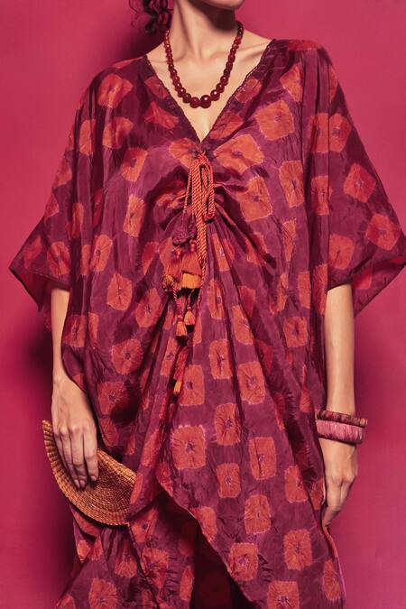 Capisvirleo_Fuchsia Silk Tassels V-neck Shibori Coco Kaftan And Pant Set _at_Aza_Fashions