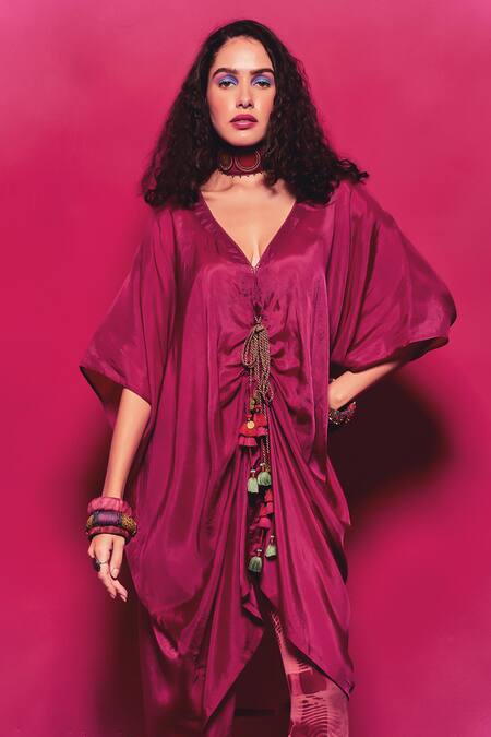 Capisvirleo_Fuchsia Silk Tassels V-neck Coco Solid Kaftan With Pant _Online_at_Aza_Fashions