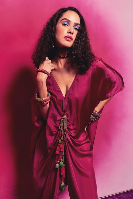 Capisvirleo_Fuchsia Silk Tassels V-neck Coco Solid Kaftan With Pant _at_Aza_Fashions