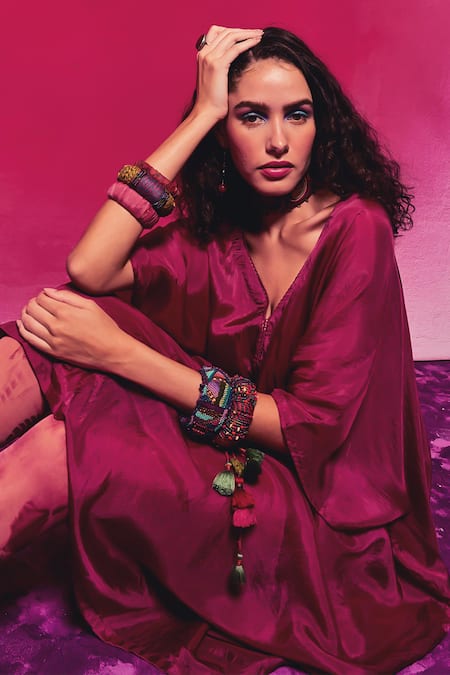 Buy_Capisvirleo_Fuchsia Silk Tassels V-neck Coco Solid Kaftan With Pant 