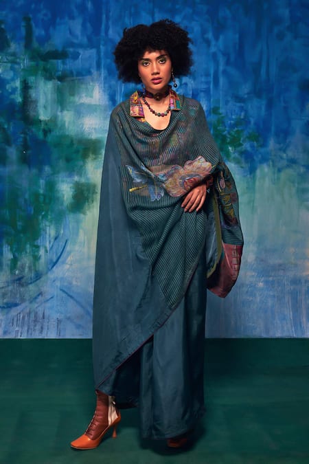 Buy CAPISVIRLEO Blue Silk Applique, Patchwork Collared Kirti Embroidered Saree With Blouse Online at Aza Fashions Buy_CAPISVIRLEO_Blue Silk Applique, Patchwork Collared Kirti Embroidered Saree With Blouse _Online_at_Aza_Fashions