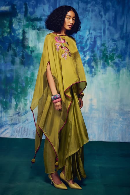 Buy Capisvirleo Green Silk Malti Tassel Detailed Cape With Pleated Skirt Online at Aza Fashions Buy_Capisvirleo_Green Silk Malti Tassel Detailed Cape With Pleated Skirt _Online_at_Aza_Fashions