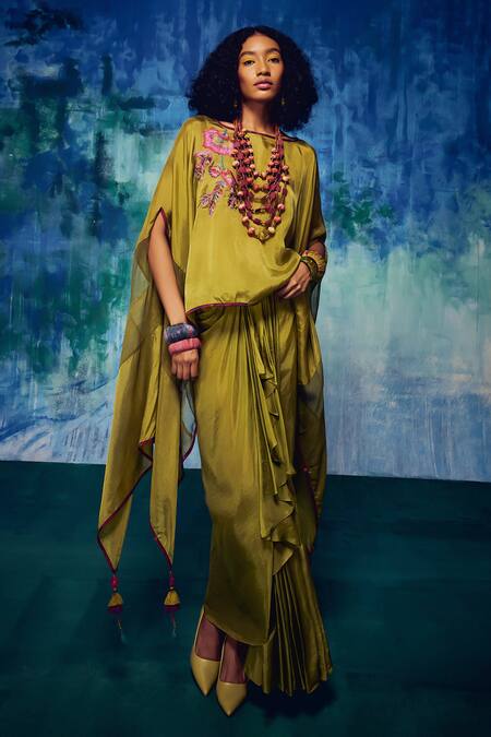 Capisvirleo Green Silk Malti Tassel Detailed Cape With Pleated Skirt at Aza Fashions Capisvirleo_Green Silk Malti Tassel Detailed Cape With Pleated Skirt _at_Aza_Fashions