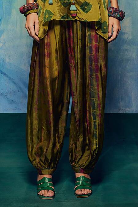 Buy CAPISVIRLEO Green Silk Tassels, Applique Round Neck Ruhi Shibori Kurta With Dhoti Pant Online at Aza Fashions Buy_CAPISVIRLEO_Green Silk Tassels, Applique Round Neck Ruhi Shibori Kurta With Dhoti Pant _Online_at_Aza_Fashions