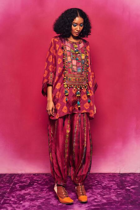 Capisvirleo Fuchsia Silk Tassels, Embroidery Round Ruhi Asymmetric Kurta With Dhoti Pant Online at Aza Fashions Capisvirleo_Fuchsia Silk Tassels, Embroidery Round Ruhi Asymmetric Kurta With Dhoti Pant _Online_at_Aza_Fashions