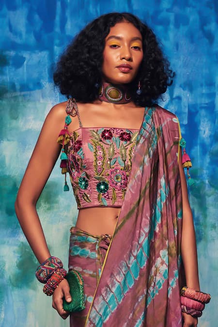 Buy_CAPISVIRLEO_Multi Color Silk Tassels, Applique, Embroidery Aahana Tie-dye Saree With Blouse _Online_at_Aza_Fashions
