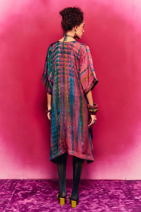 Shop_Capisvirleo_Peach Silk Embroidered Applique V Neck Anika Kaftan _at_Aza_Fashions