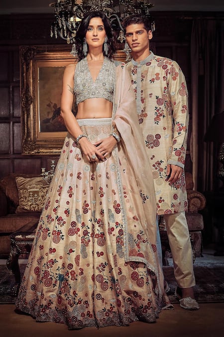 Matsya Phoolbagh Aari Embroidered Kurta With Pant 