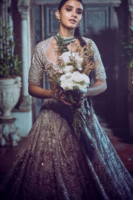 Matsya Off White Tissue, Net Zari, The Starlight Ponds Wonder Bridal Lehenga Set Online at Aza Fashions Matsya_Off White Tissue, Net Zari, The Starlight Ponds Wonder Bridal Lehenga Set _Online_at_Aza_Fashions