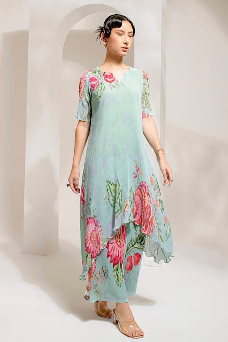 Preeti Mehta Green Georgette, Polyester Pearls Split V-neck Work Asymmetric Kurta With Pant at Aza Fashions Preeti Mehta_Green Georgette, Polyester Pearls Split V-neck Work Asymmetric Kurta With Pant _at_Aza_Fashions