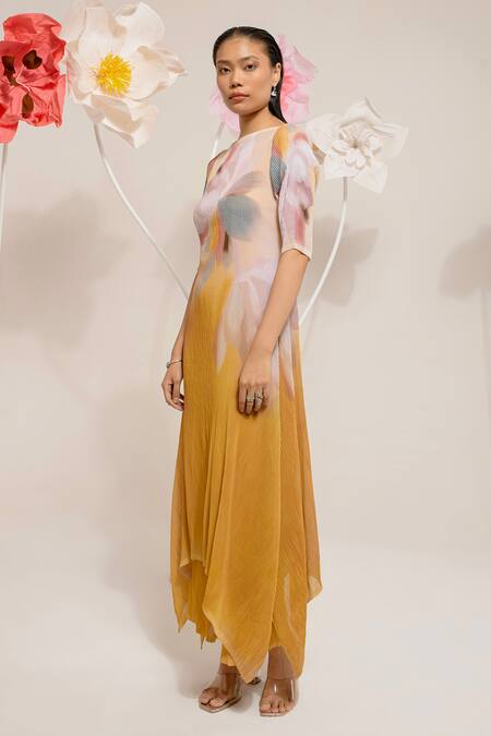 Preeti Mehta Yellow Georgette, Polyester Boat Neck Flora Print Kurta With Pant at Aza Fashions Preeti Mehta_Yellow Georgette, Polyester Boat Neck Flora Print Kurta With Pant _at_Aza_Fashions