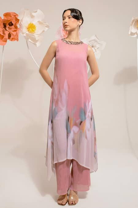 PREETI MEHTA Pink Georgette Viscose 60% Printed Floral Beads Embroidered Neck Kurta With Pant 