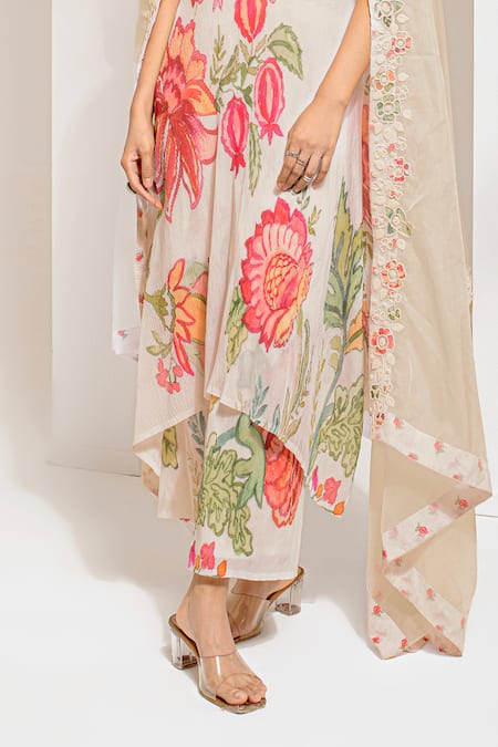 Preeti Mehta_Ivory Georgette, Polyester Embroidery, Beads Round Floral Print Kurta Pant Set _at_Aza_Fashions