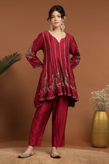 RIRASA Panelled Asymmetric Kurta & Pant Set 