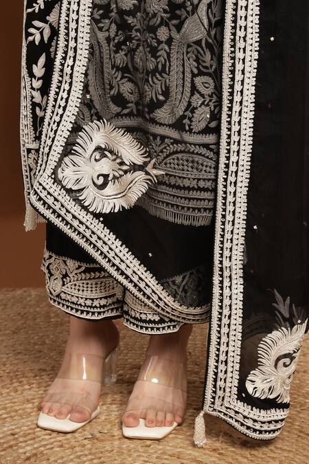 Rirasa_Black Georgette Embroidery, Pearls Split V-neck Thread And Kurta Pant Set _Online_at_Aza_Fashions