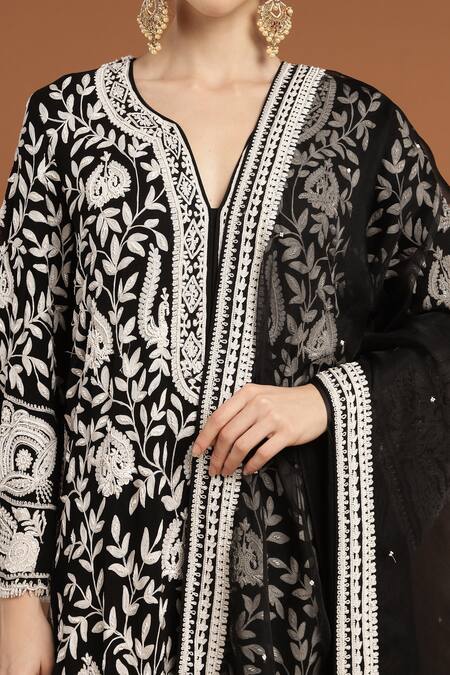 Buy_Rirasa_Black Georgette Embroidery, Pearls Split V-neck Thread And Kurta Pant Set 