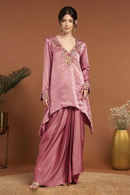 RIRASA Gullista Embroidered Kurta With Draped Skirt 