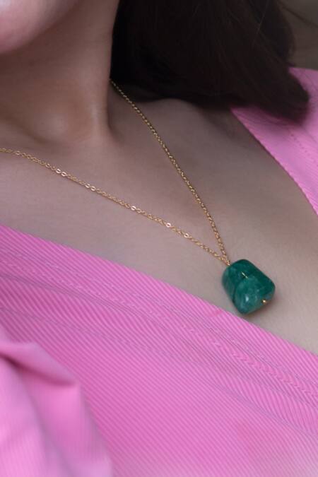 Do Taara Green Stone Embellished Pendant Chain Necklace Online at Aza Fashions Do Taara_Green Stone Embellished Pendant Chain Necklace _Online_at_Aza_Fashions