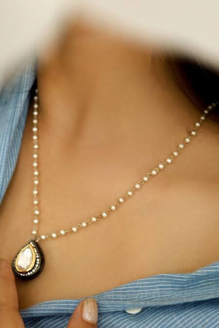 Do Taara_Silver Plated Teardrop Polki And Cubic Zirconia Embellished Pendant Necklace _Online_at_Aza_Fashions