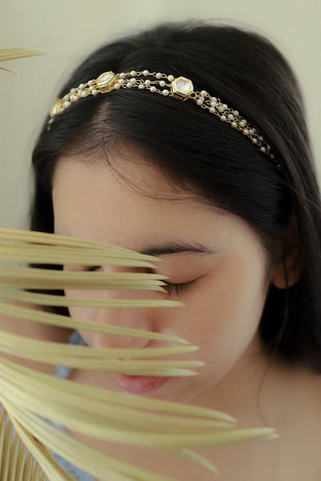 Do Taara Kundan Pearl Head Band 