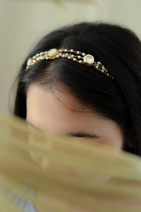 Buy_Do Taara_Gold Plated Kundan Pearl Head Band _Online_at_Aza_Fashions