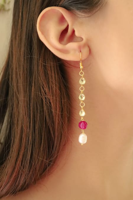 Do Taara Red Pearls Teardrop Kundan Embellished Danglers Online at Aza Fashions Do Taara_Red Pearls Teardrop Kundan Embellished Danglers _Online_at_Aza_Fashions