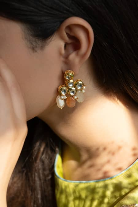 Do Taara Clover Blossom Kundan Embellished Earrings 