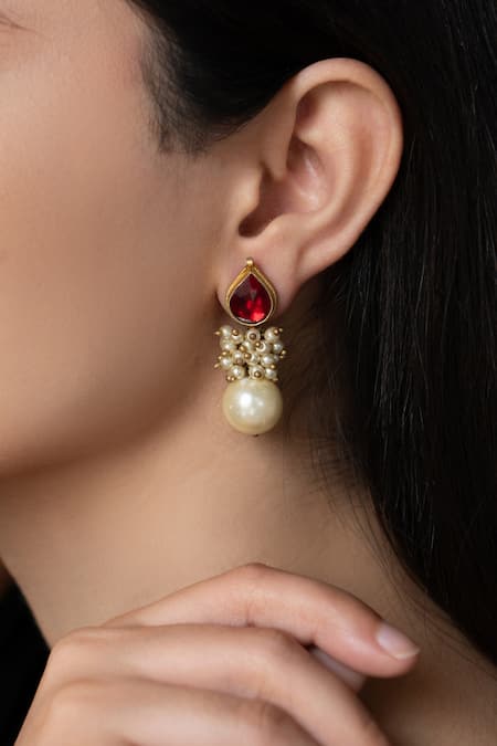 Buy_Do Taara_Red Pearls Teardrop Kundan Embellished Earrings _Online_at_Aza_Fashions