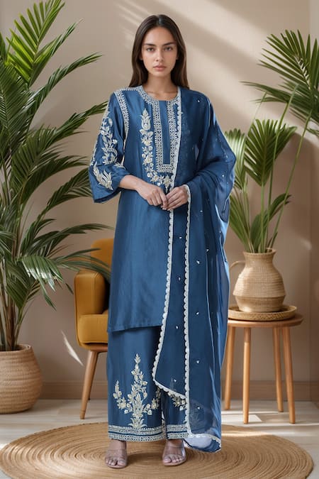 Samyukta Singhania Zari Embroidered Kurta Pant Set 