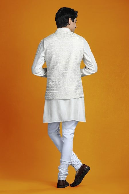 Shop Char Chaand Ivory Brocade Geometric Woven Bundi And Pintuck Kurta at Aza Fashions Shop_Char Chaand_Ivory Brocade Geometric Woven Bundi And Pintuck Kurta _at_Aza_Fashions