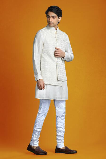 Buy Char Chaand Ivory Brocade Geometric Woven Bundi And Pintuck Kurta Online at Aza Fashions Buy_Char Chaand_Ivory Brocade Geometric Woven Bundi And Pintuck Kurta _Online_at_Aza_Fashions