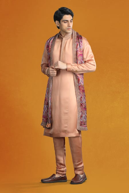 Char Chaand Collar Embroidered Kurta Set 