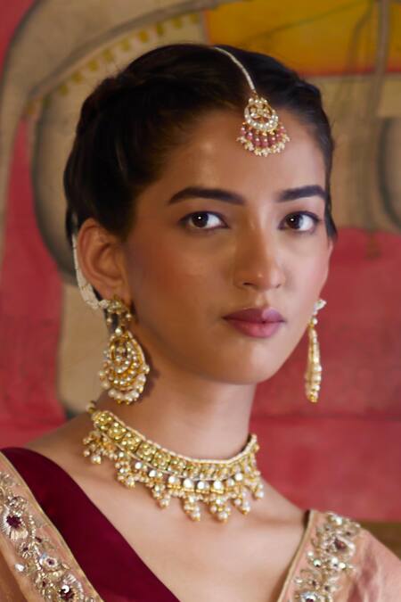 Buy_Maisara Jewelry_Gold Plated Samiha Embellished Maangtikka _Online_at_Aza_Fashions