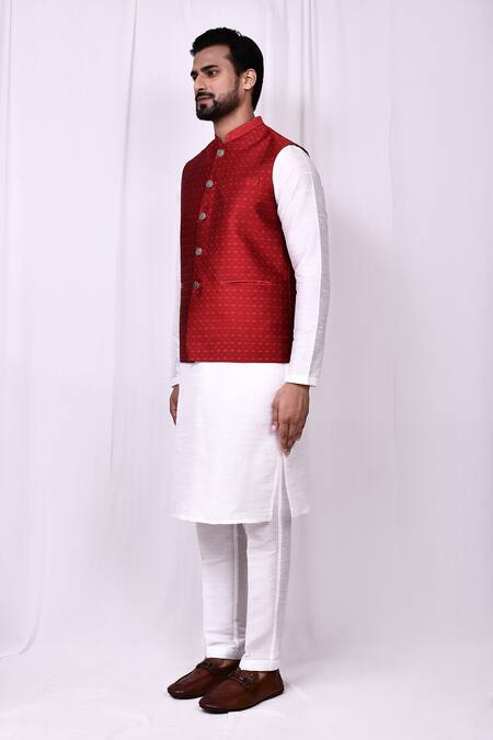 Arihant Rai Sinha_Red Silk Embroidery Geometric Bundi Kurta Set _at_Aza_Fashions