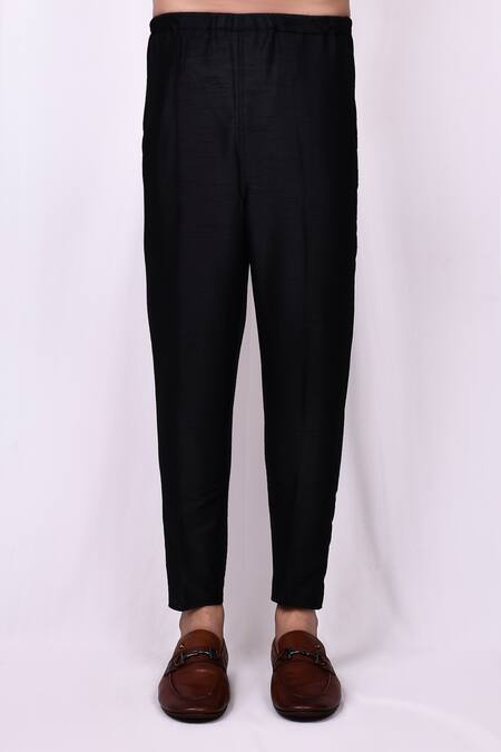 Arihant Rai Sinha_Red Velvet, Silk Sequins, Embroidery Thread Work Sherwani And Pant Set _Online_at_Aza_Fashions