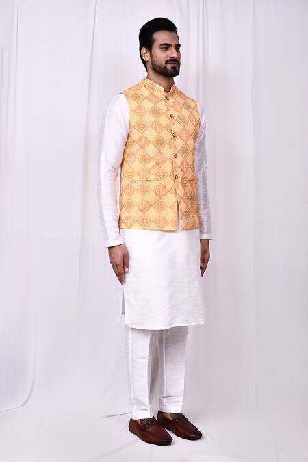 Buy_Arihant Rai Sinha_Orange Georgette, Silk Metallic Thread Geometric Bandhani Print Bundi Kurta Set 