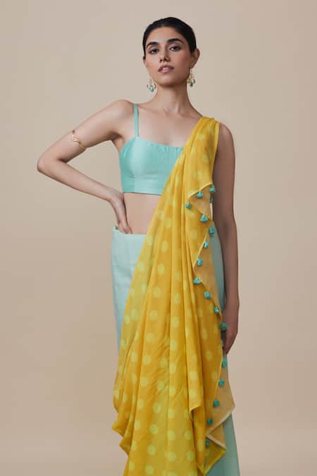 Buy_Dressfolk_Aqua Handloom Cotton Tassels Polka Dot Blue Saree With Running Blouse _Online_at_Aza_Fashions