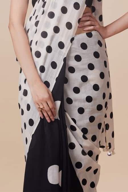 Buy_Dressfolk_Black Handloom Cotton Tassels Polka Dot Saree With Running Blouse _Online_at_Aza_Fashions