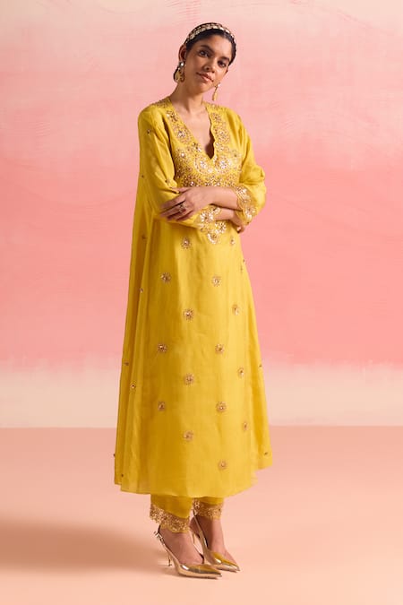 One Not Two Yellow Silk, Organza, Cotton, Satin Buti Scallop Edged Kurta And Pant Set at Aza Fashions One Not Two_Yellow Silk, Organza, Cotton, Satin Buti Scallop Edged Kurta And Pant Set _at_Aza_Fashions