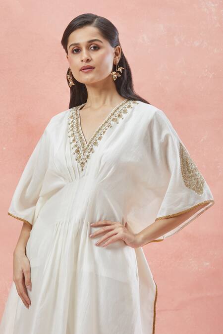 Rar Studio_Ivory Chanderi Handloom Embroidery Aari V Neck Ornate Bloom Kaftan Set _at_Aza_Fashions