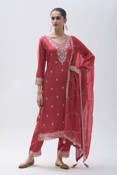 Buy_Naintara Bajaj_Red Satin, Organza Beads, Sequins, Embroidery Floral Detailed Straight Kurta Set