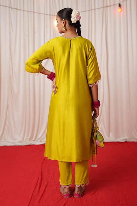 Chrkha Printed Embroidered Kurta Pant Set 