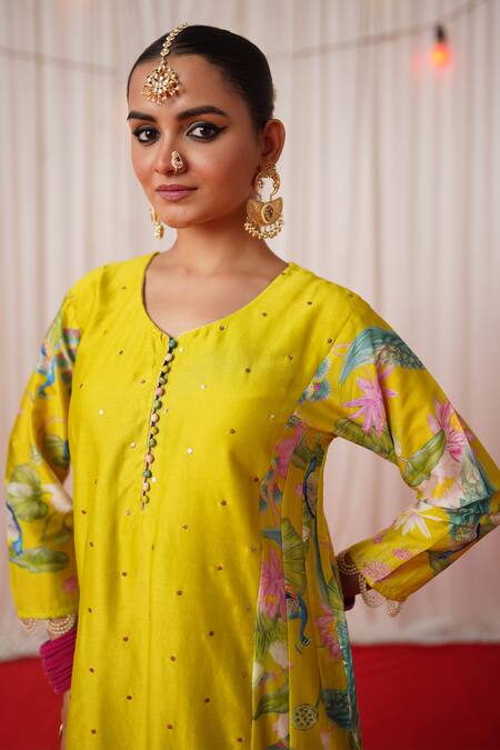 Chrkha_Green Chanderi Silk, Cotton Pearls, Sequins Printed Side Panelled Kurta Pant Set _at_Aza_Fashions