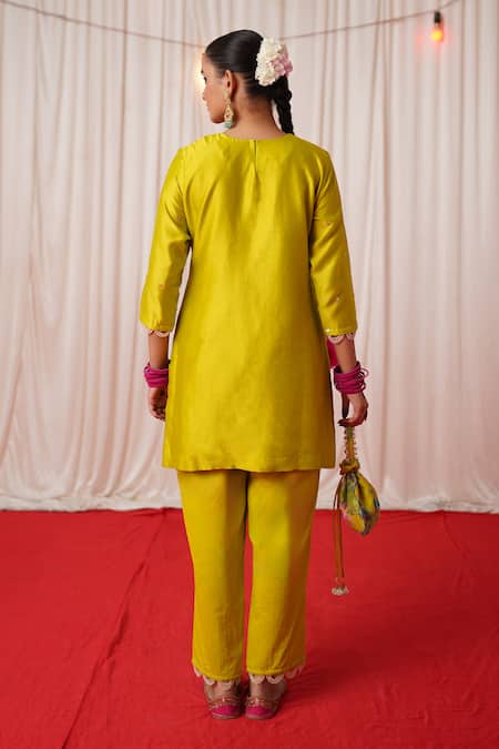 Chrkha Pearl Embroidered Kurta & Pant Set 