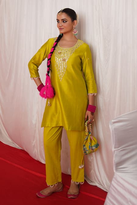 Shop_Chrkha_Green Chanderi Silk, Cotton Pearls, Sequins Round Embroidered Kurta And Pant Set _Online_at_Aza_Fashions