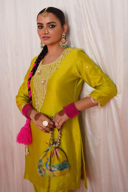 Buy_Chrkha_Green Chanderi Silk, Cotton Pearls, Sequins Round Embroidered Kurta And Pant Set 